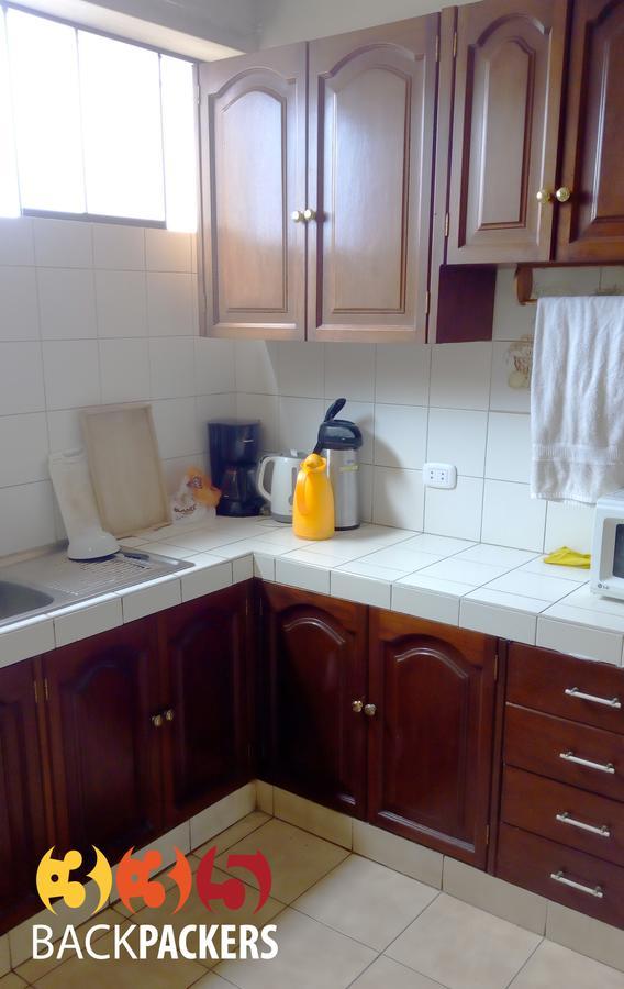 335 Backpackers Hostel Лима Екстериор снимка